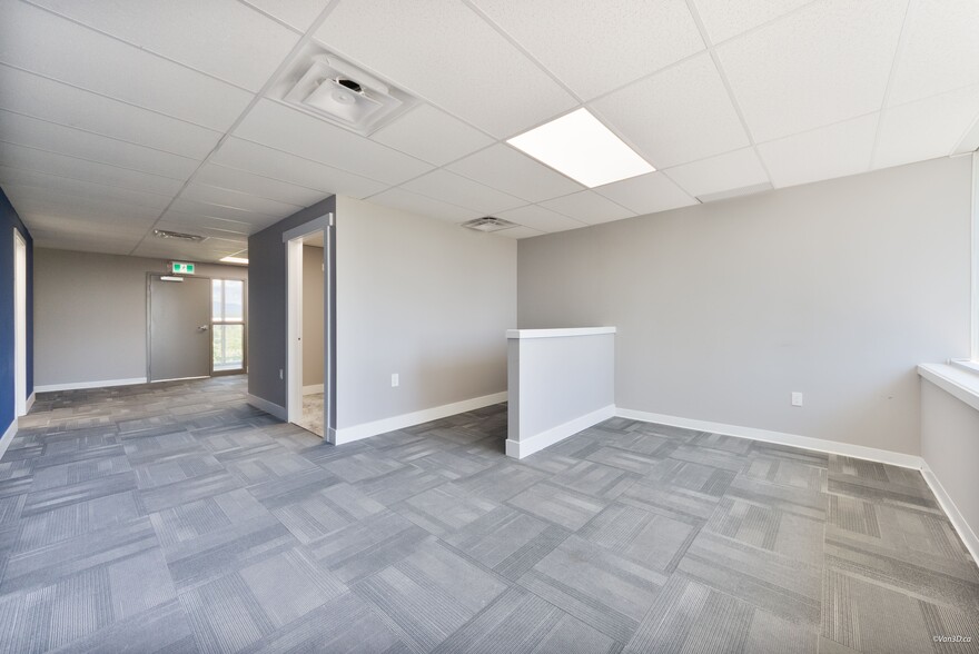 More Photos Of 11957 80 Av, Delta Apartments For Sale