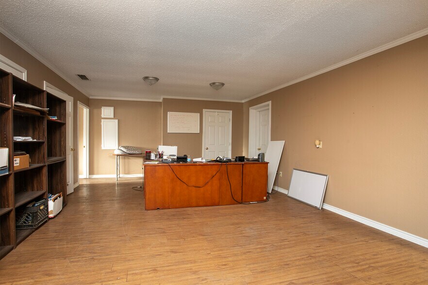 More Photos Of 10991 TX-135, Troup Warehouse For Sale