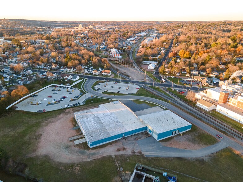 More Photos Of 1328 Curling Way, Wausau Manufacturing For Sale