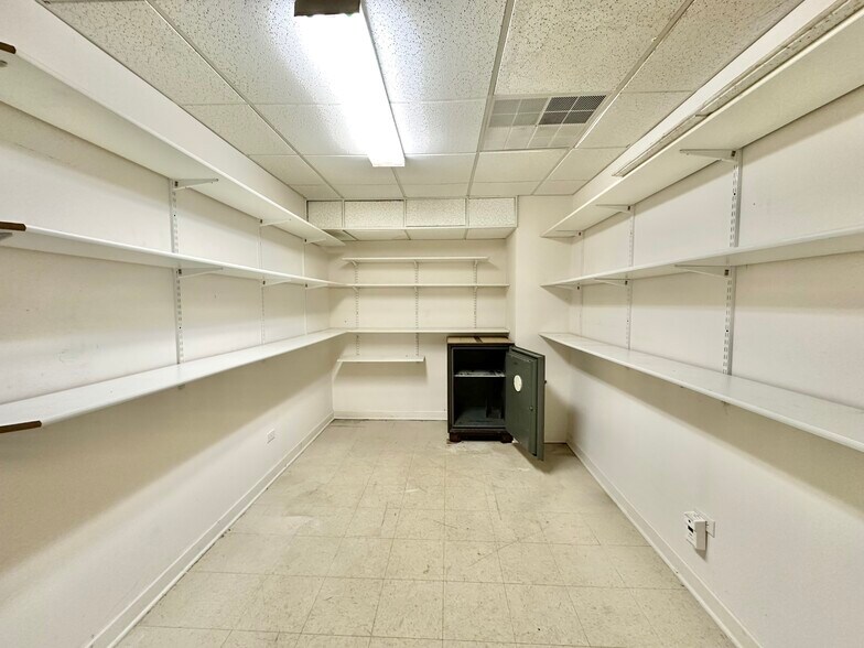 More Photos Of 140 State St, Calumet City Warehouse For Sale