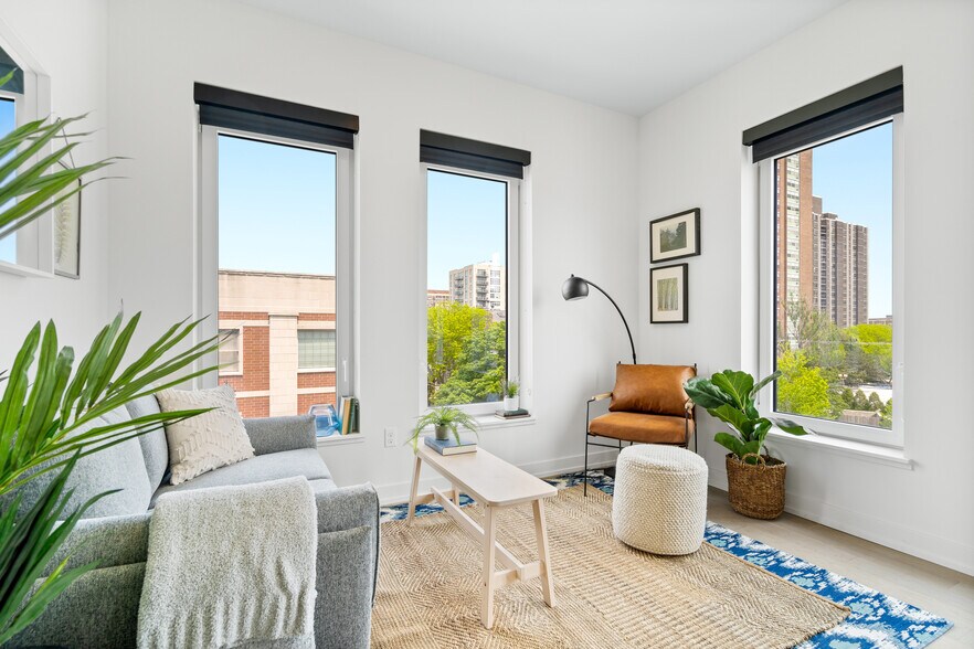 More Photos Of 4600 N Kenmore Ave, Chicago Apartments For Lease