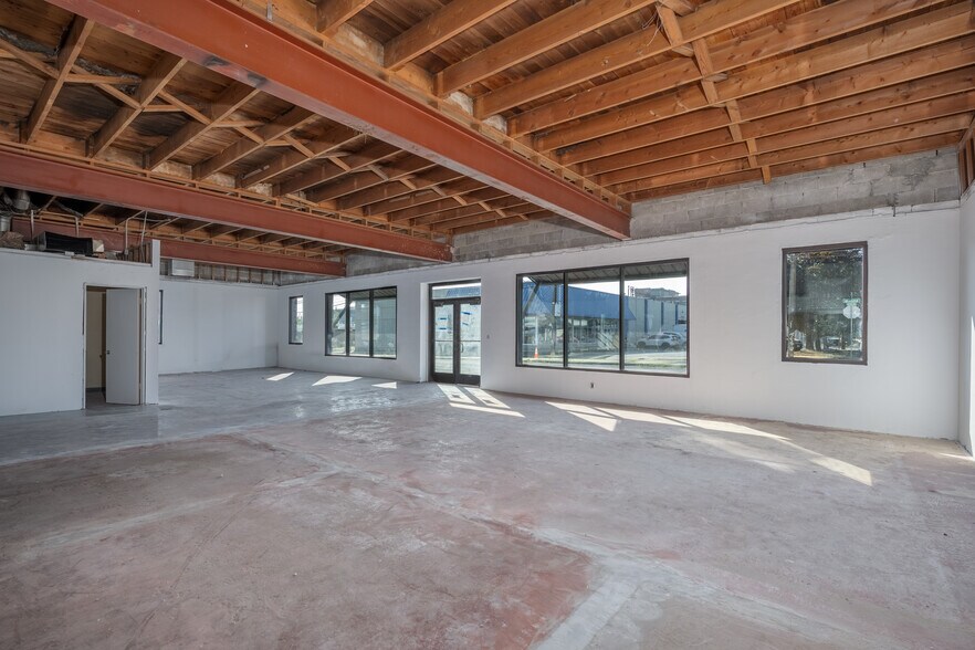 More Photos Of 230 W Boone Ave, Spokane Service For Lease