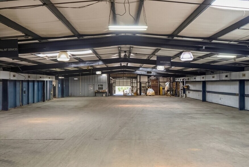 More Photos Of 20300 FM 963, Lampasas Manufacturing For Sale