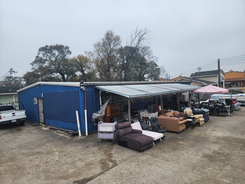 More Photos Of 2920 Broadway St, Houston Storefront For Sale