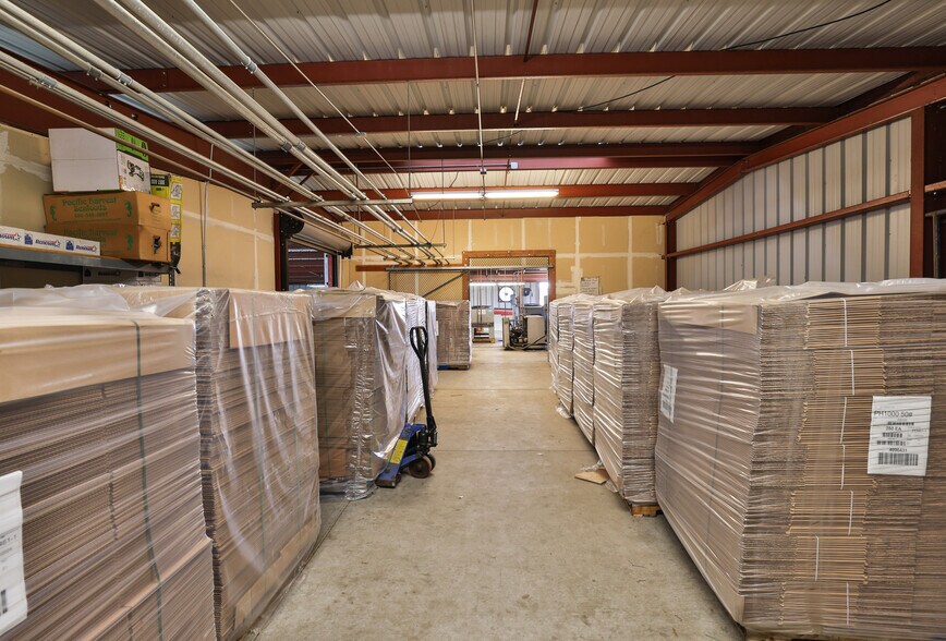 More Photos Of 800 Salinas Rd, San Juan Bautista Distribution For Lease