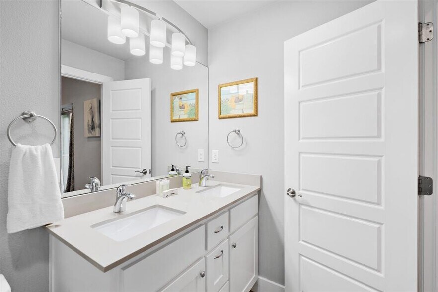 More Photos Of 15924 Stewart Rd, Austin Multifamily For Sale