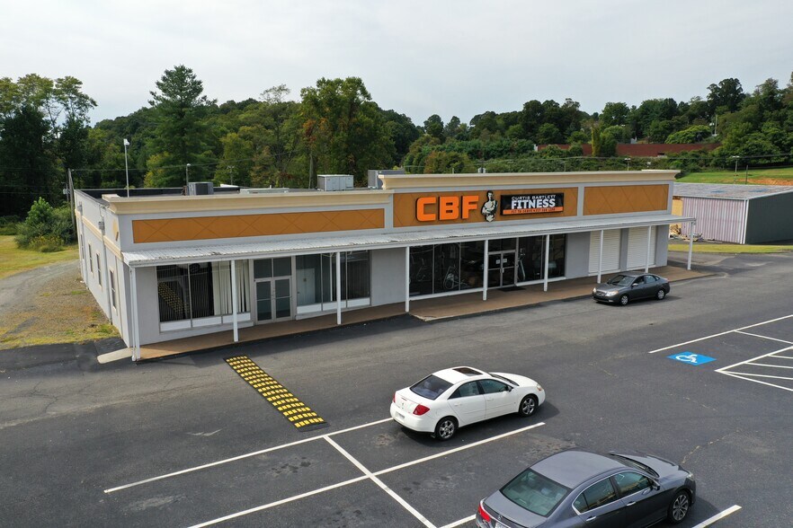 More Photos Of 544 E Stuart Dr, Galax Unknown For Lease