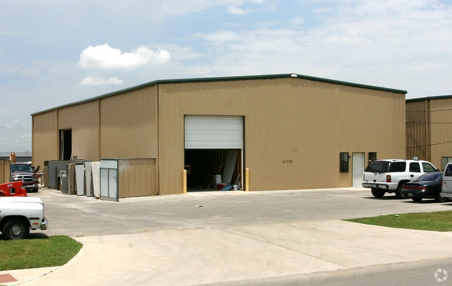 More Photos Of 13730 Immanuel Rd, Pflugerville Warehouse For Lease