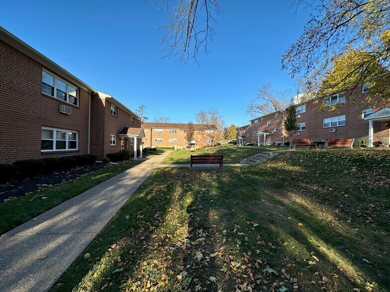More Photos Of 200 Spruce St, Doylestown Multifamily For Sale