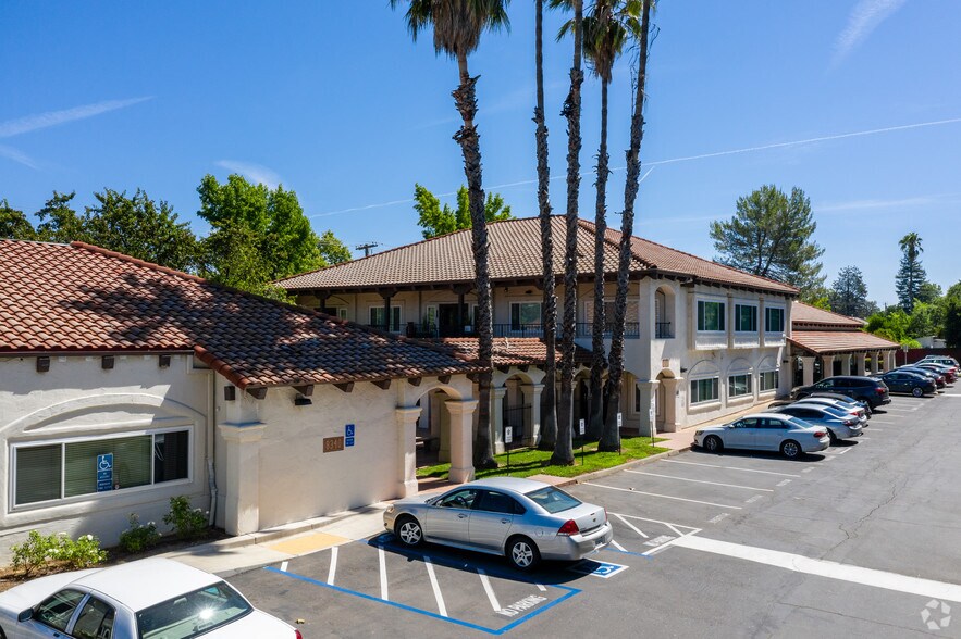 More Photos Of 8350 Auburn Blvd, Citrus Heights Office For Lease