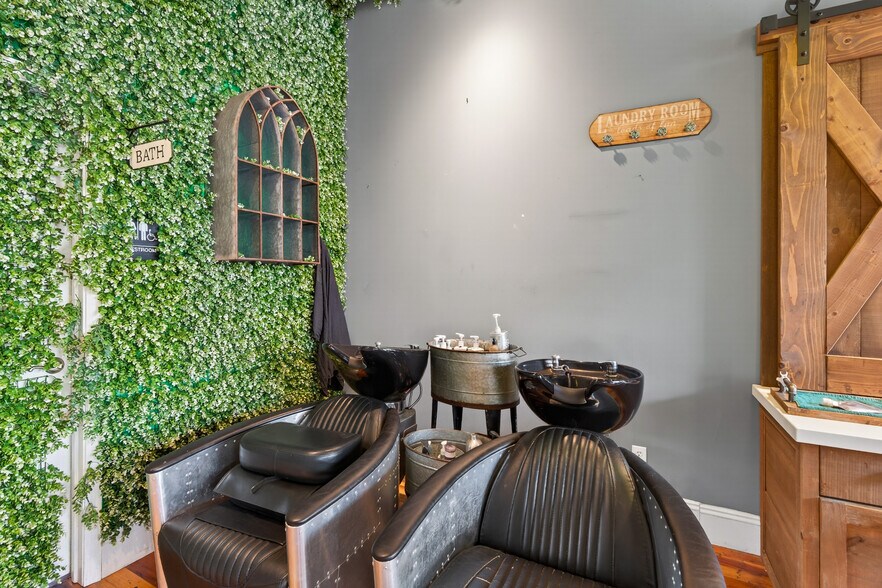 More Photos Of 27 S Main St, Phoenixville Storefront Retail Residential For Lease