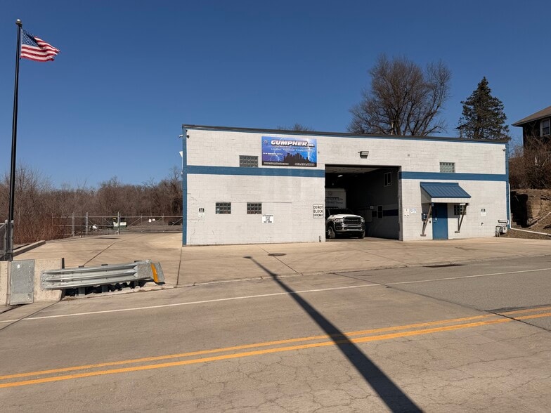 Primary Photo Of 99 Center St, East Pittsburgh Auto Repair For Sale