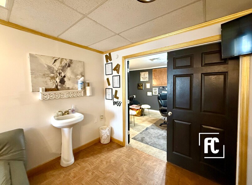 More Photos Of 200 SW 3rd Ave, Okeechobee Freestanding For Sale