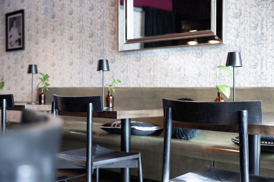 More Photos Of 442 High St, Lyons Restaurant For Sale