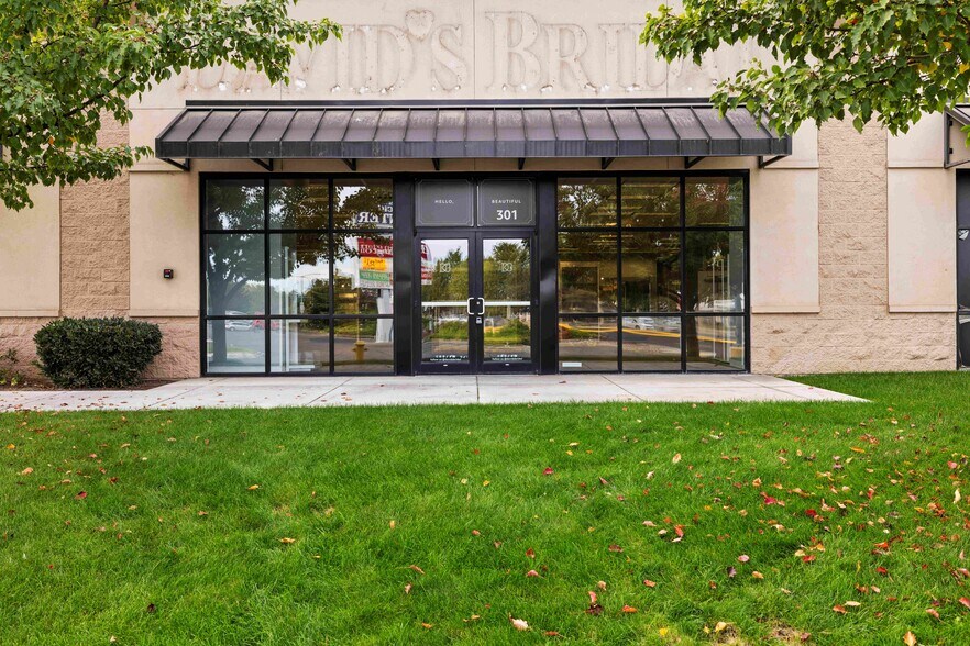 More Photos Of 7401 W Canal Dr, Kennewick Unknown For Lease