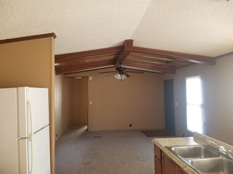 More Photos Of 1-16 Ez Ln, Manchester Manufactured Housing Mobile Home Park For Sale