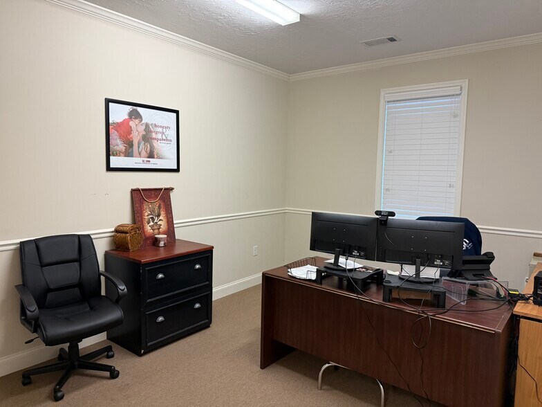 More Photos Of 2611 Commons Blvd, Augusta Office For Lease