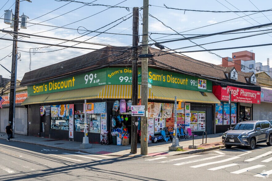 Primary Photo Of 188 Beach 116th St, Far Rockaway Storefront For Lease