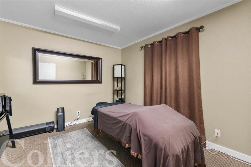 More Photos Of 50 Broadway Ave, Boise Medical For Sale