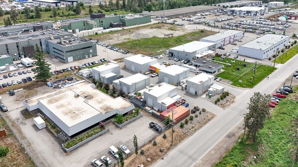 More Photos Of 9013-9021 Jim Bailey Rd, Kelowna Manufacturing For Sale