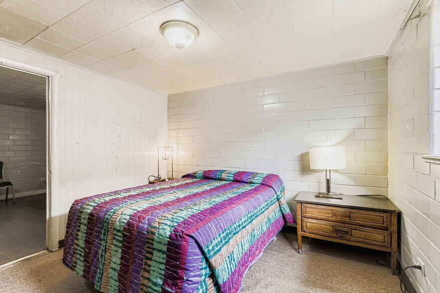 More Photos Of 9600 W Colfax Ave, Lakewood Hotel For Sale