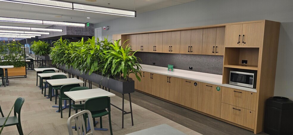 More Photos Of 1130 Sanctuary Pky, Alpharetta Office For Lease