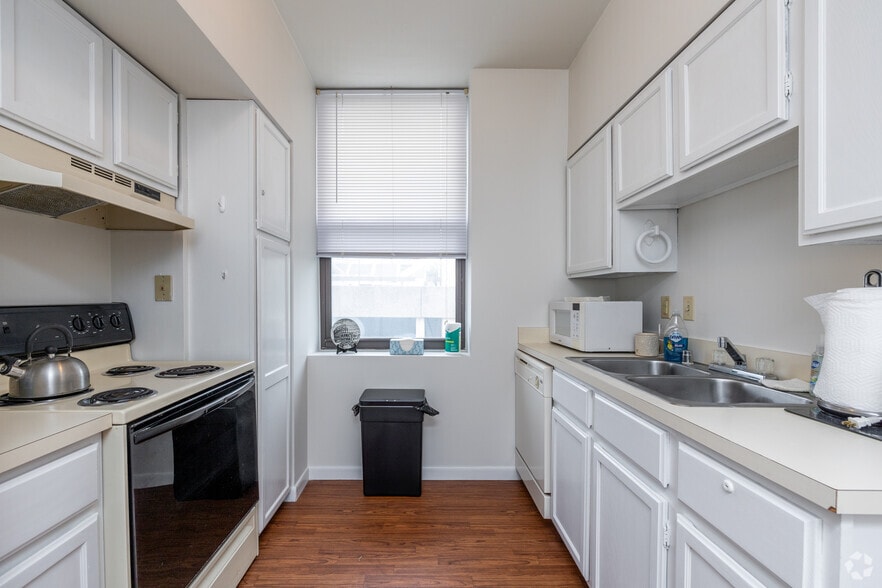 More Photos Of 422 Felix St, Saint Joseph Apartments For Sale