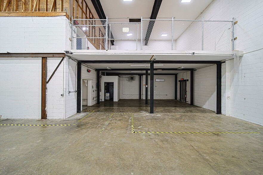 More Photos Of 1609 54th St, North Bergen Industrial For Lease