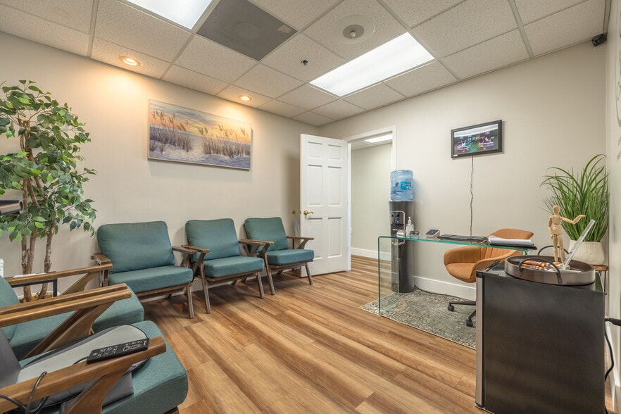 More Photos Of 1465 S Fort Harrison Ave, Clearwater Office For Sale