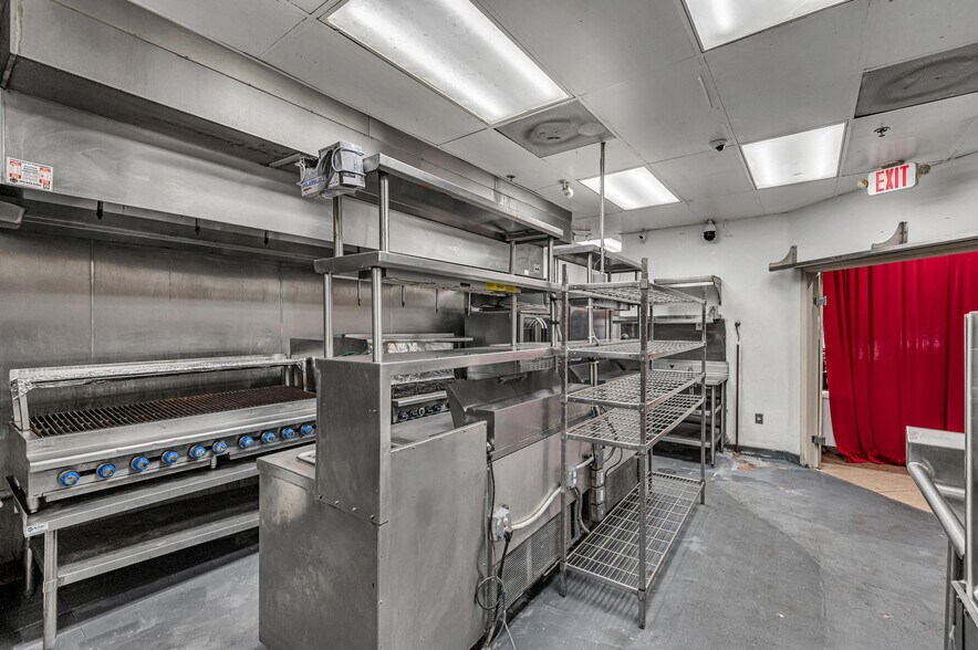 More Photos Of 223 Valencia Ave, Coral Gables Restaurant For Lease