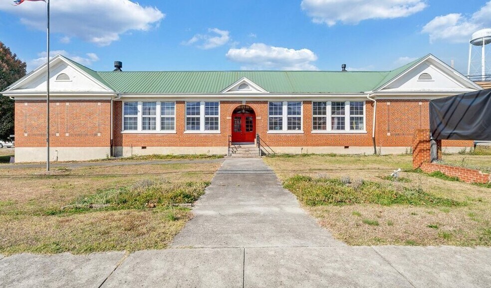 More Photos Of 5383 Lee Hwy, Troutville Freestanding For Sale