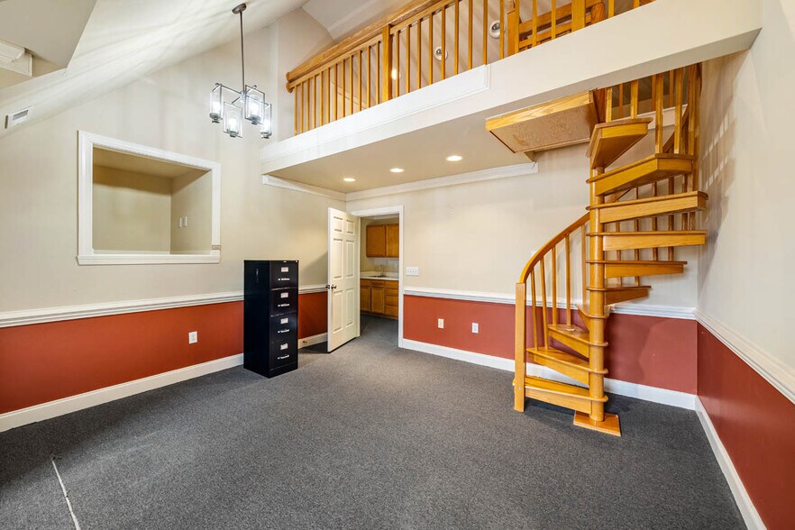 More Photos Of 130 Salem Towne Ct, Apex Office For Sale