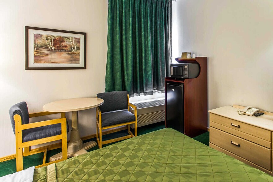 More Photos Of 3710 Meridian St, Bellingham Hospitality For Sale