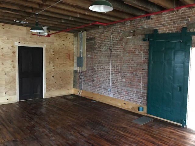 More Photos Of 686-688 Pennsylvania Ave, Hagerstown Flex For Sale