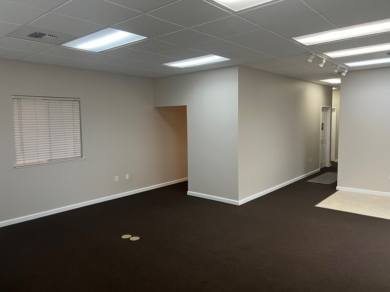 More Photos Of 127 Heron Way, Merced Warehouse For Lease