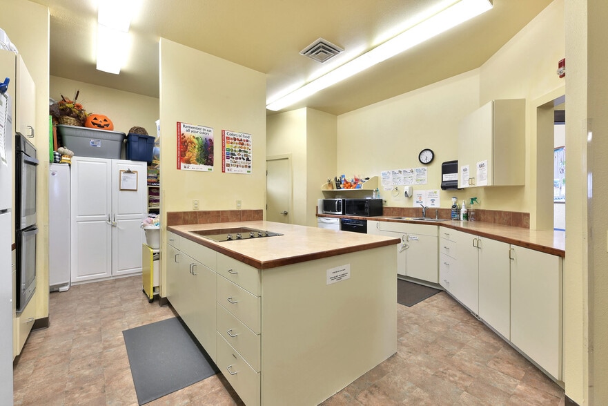 More Photos Of 2490 S Cloverdale Rd, Boise Daycare Center For Sale