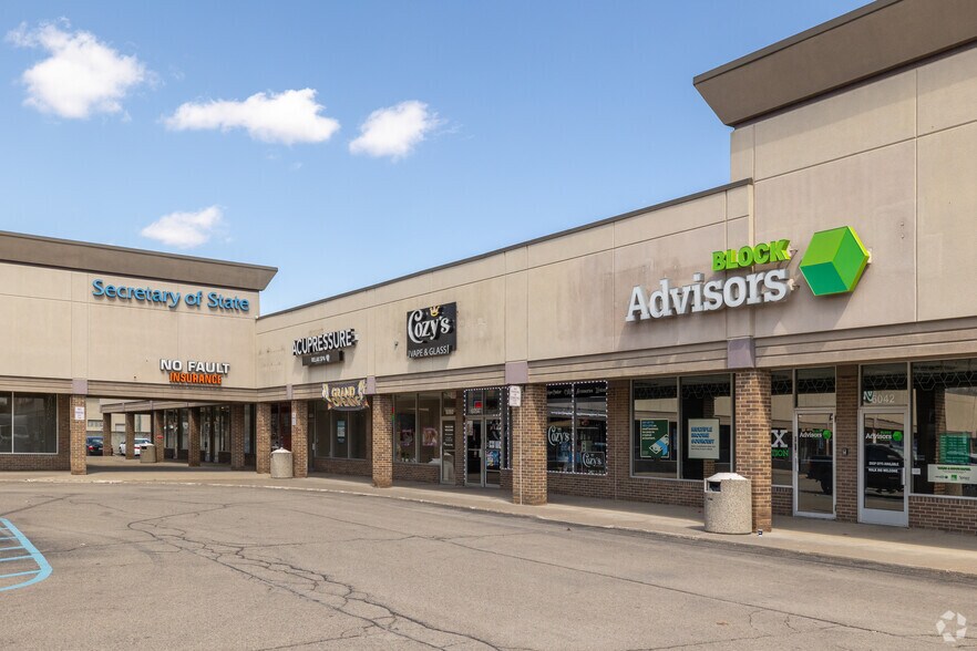More Photos Of 6006-6144 N Wayne Rd, Westland General Retail For Lease