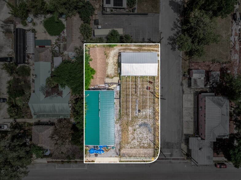 More Photos Of 408 N Ridgewood Dr, Sebring Freestanding For Sale