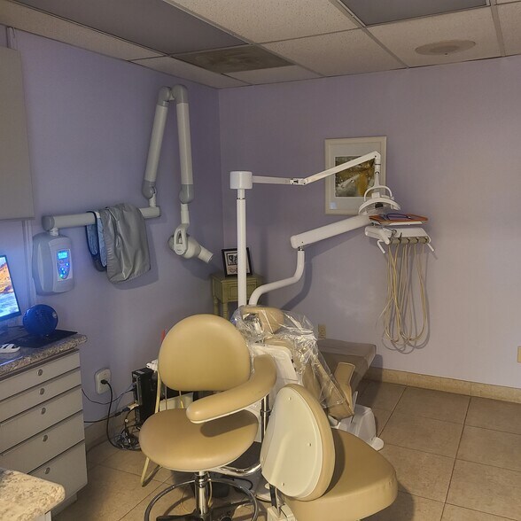 More Photos Of 1305-1307 N San Fernando Blvd, Burbank Flex For Sale