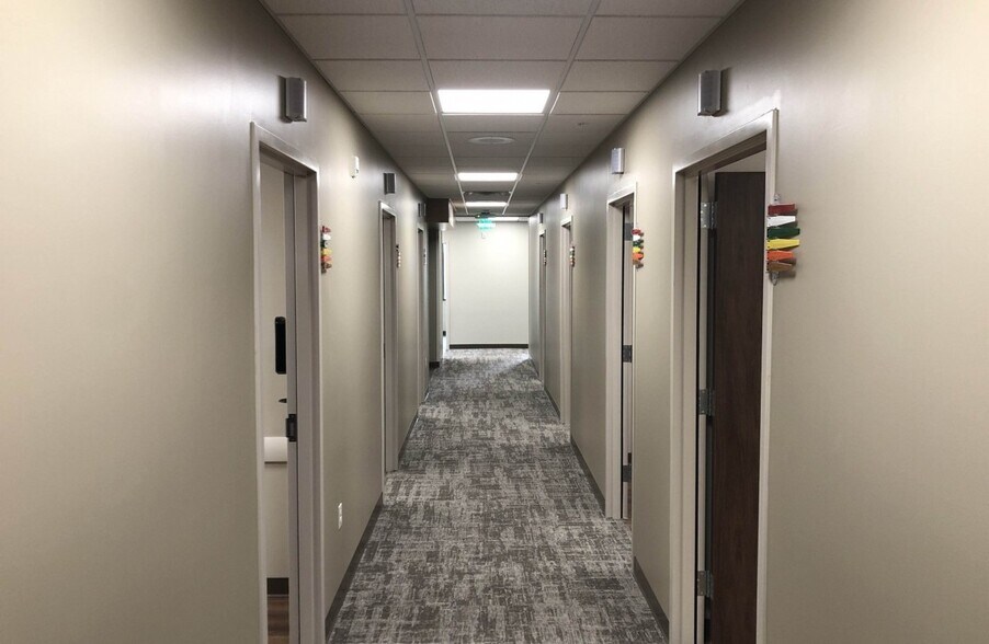 More Photos Of 2020 Hospital Dr, Windom Healthcare For Sale