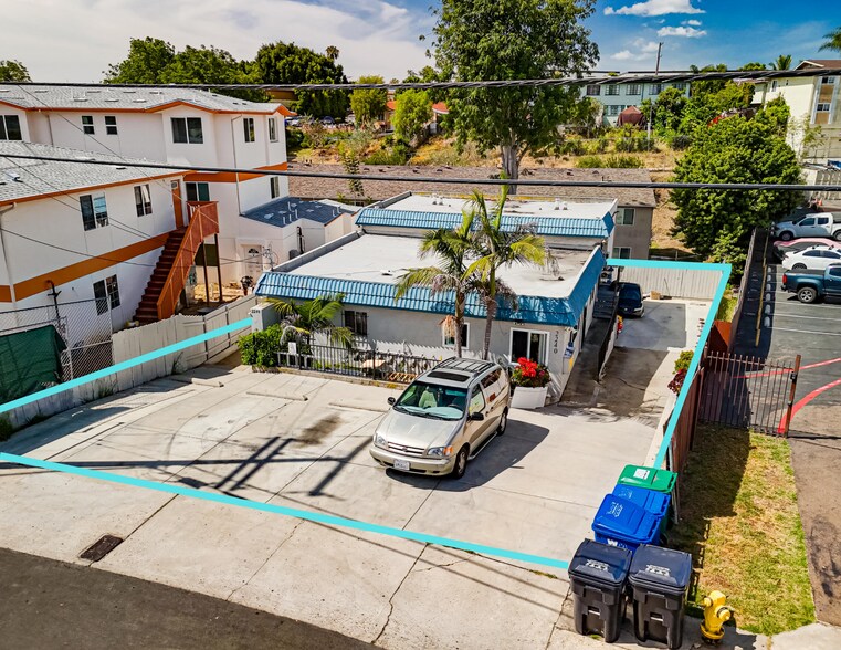 More Photos Of 2240 W Dunlop St, San Diego Apartments For Sale