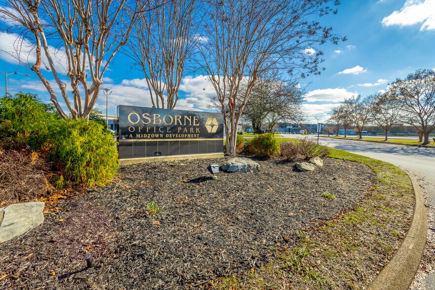 More Photos Of 5740 Uptain Rd, Chattanooga Office For Lease