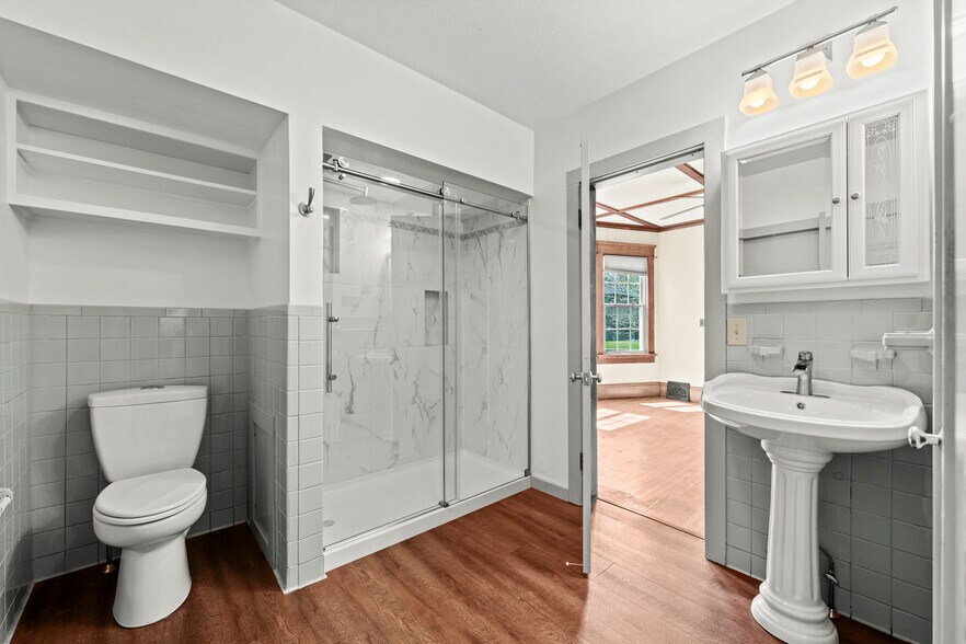 More Photos Of 832 S Main St, Canton Specialty For Sale