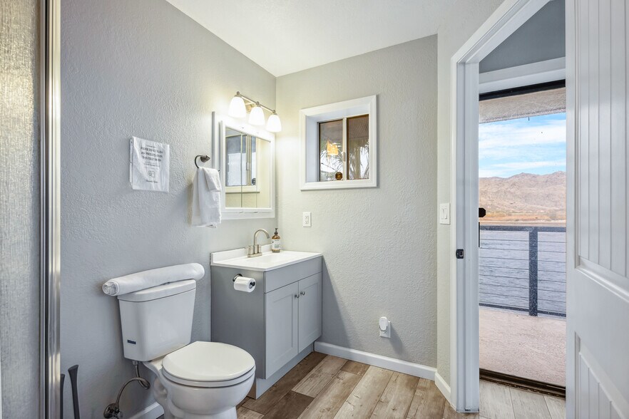 More Photos Of 1837 Riverside Dr, Bullhead City Specialty For Sale