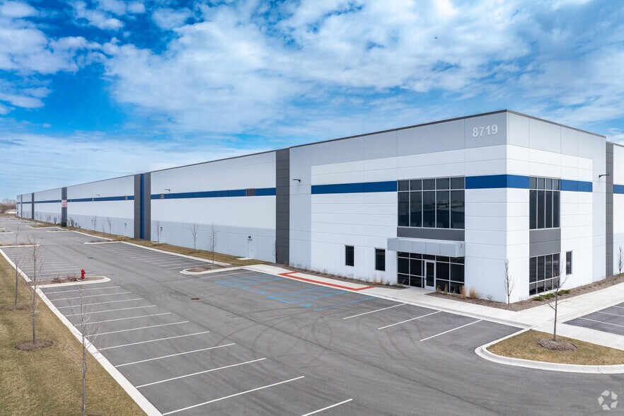 Primary Photo Of 8719 Mississippi St, Merrillville Distribution For Sale