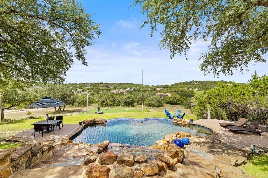 More Photos Of 4607 R O Dr, Spicewood Lodge Meeting Hall For Sale