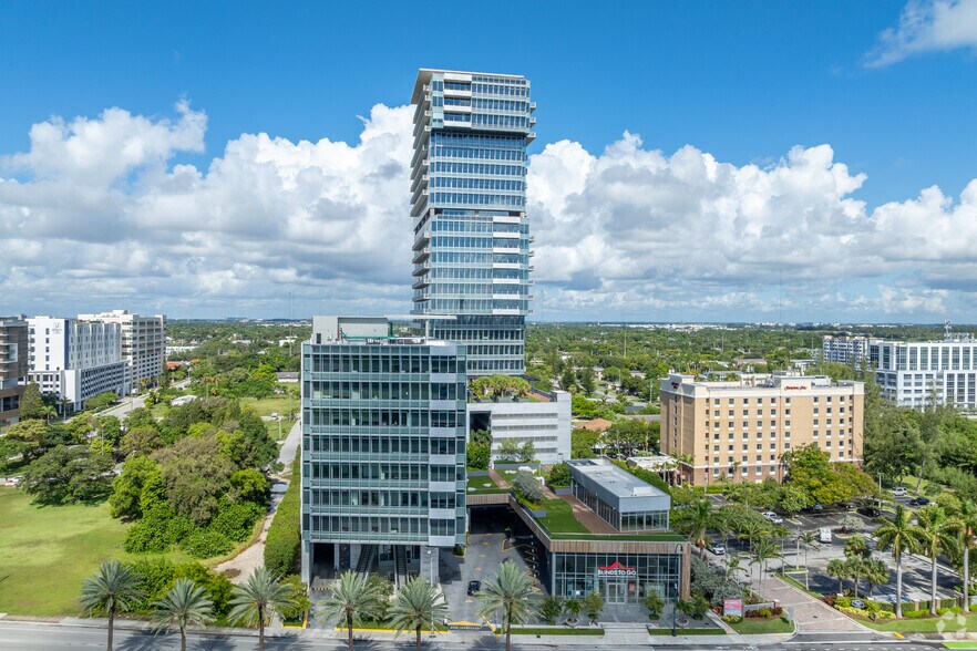 More Photos Of 21550 Biscayne Blvd, Aventura Medical For Lease