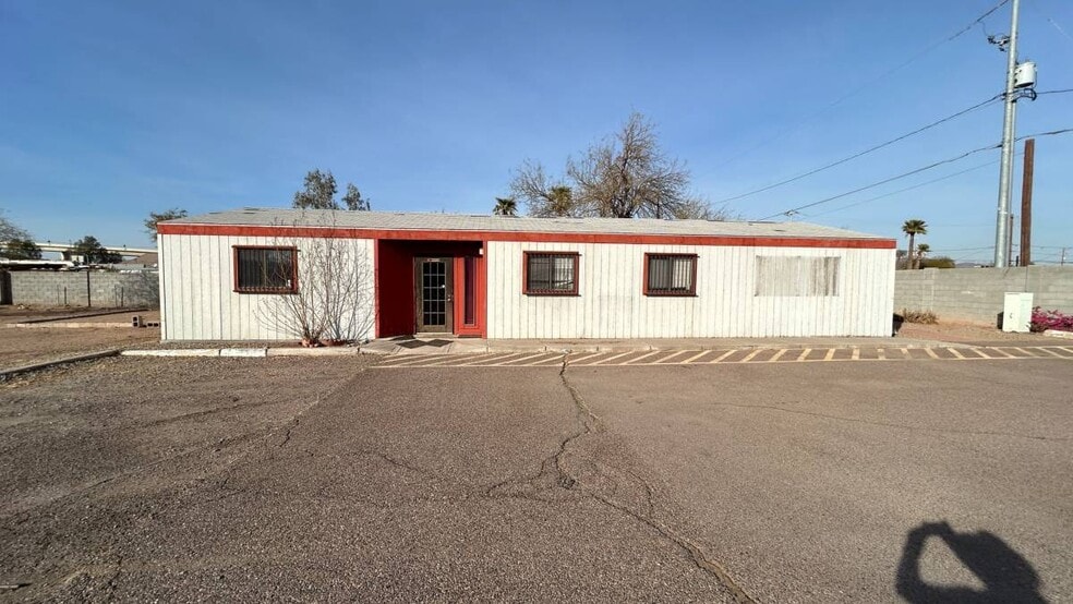 More Photos Of 2144 E Roosevelt St, Phoenix Light Distribution For Sale