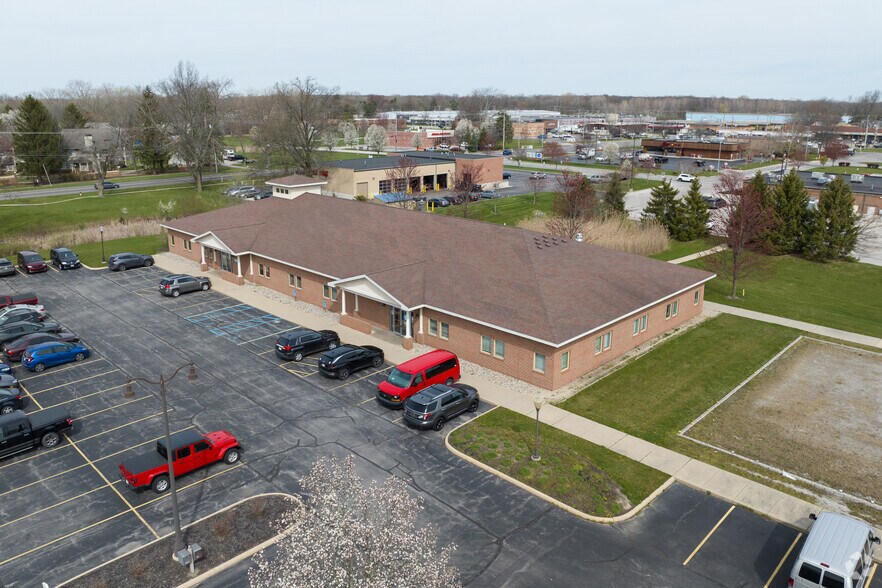 More Photos Of 7142 Nightingale Dr, Holland Medical For Lease
