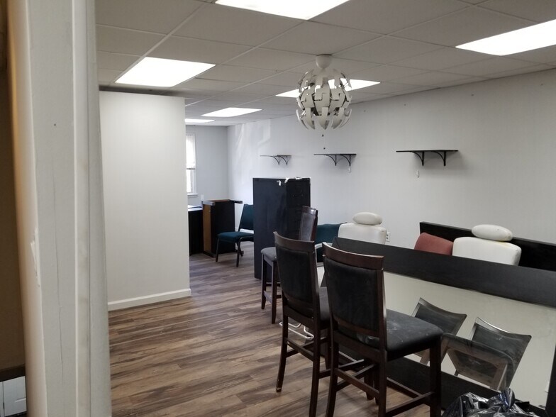 More Photos Of 4700 Stamp Rd, Marlow Heights General Retail For Lease